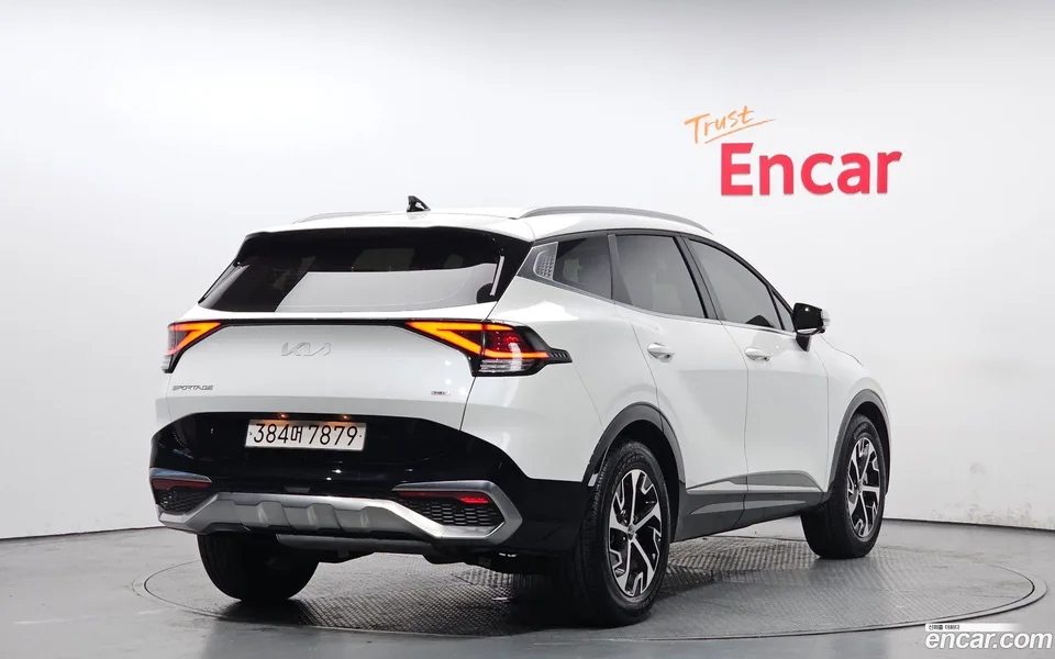 Kia Sportage Hybrid 2WD 2023 — миниатюра 2