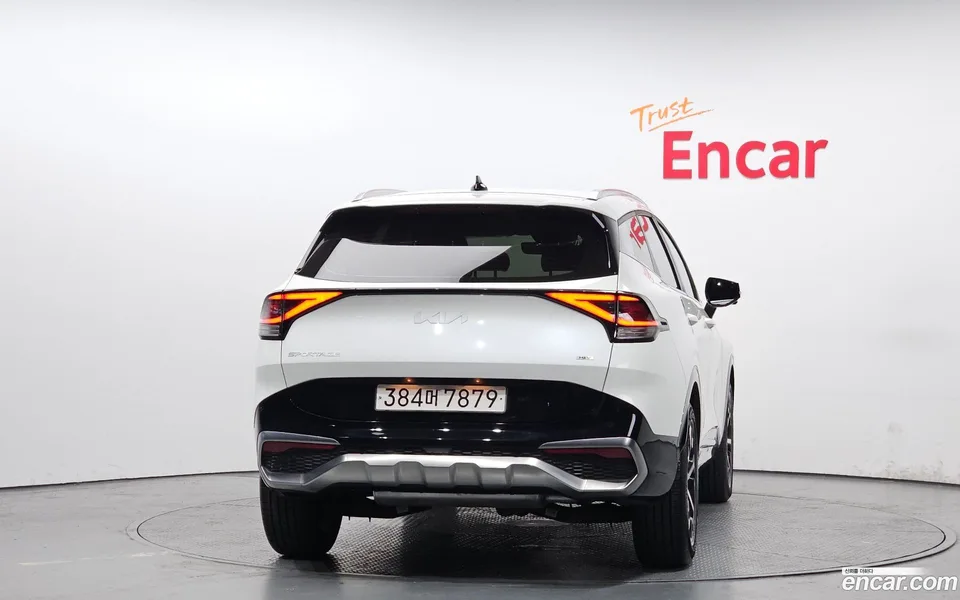 Kia Sportage Hybrid 2WD 2023 — миниатюра 4