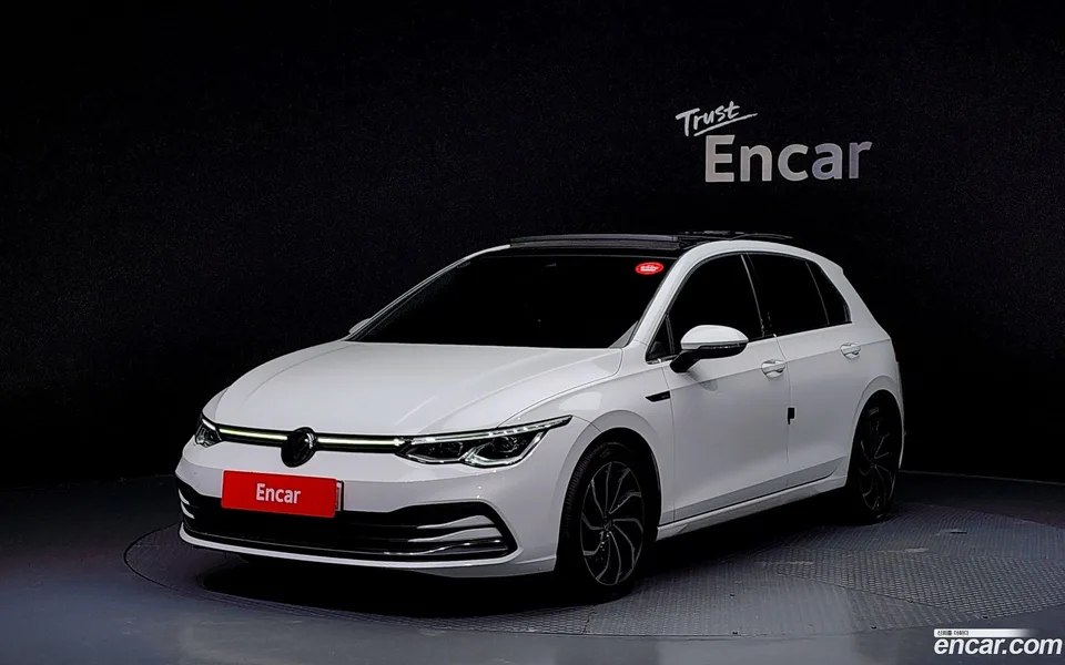 Volkswagen Golf 2.0 TDI 2022 — фото 1, купить с доставкой в Москву