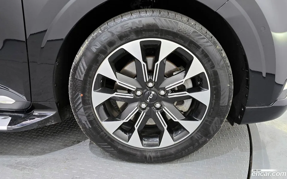 Kia Carnival 7 2023 — миниатюра 5