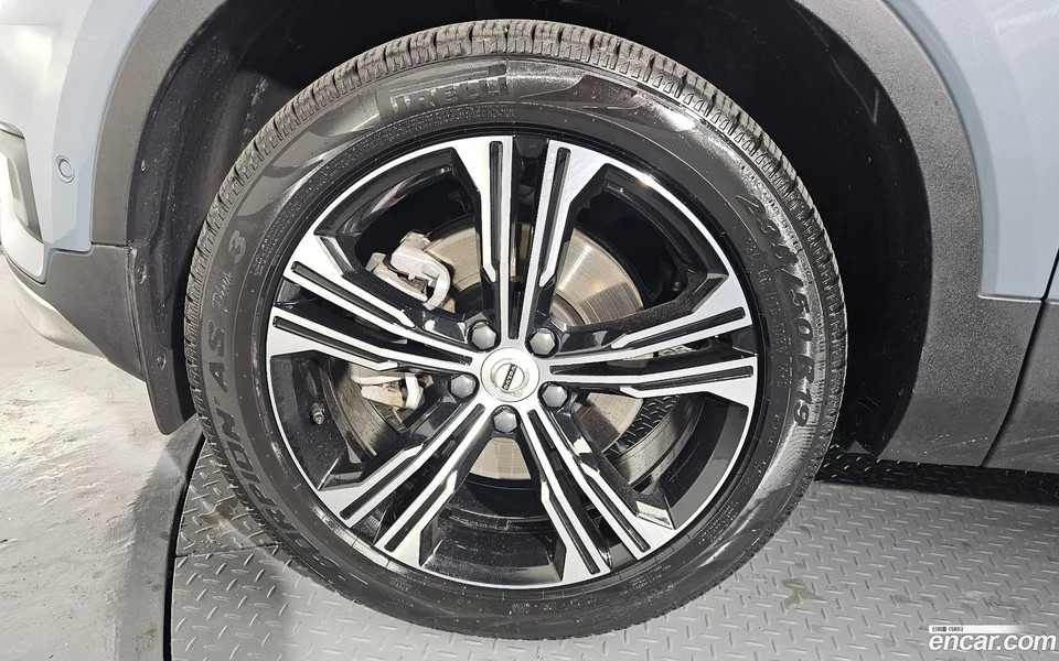 Volvo XC40 B4 2022 — миниатюра 5