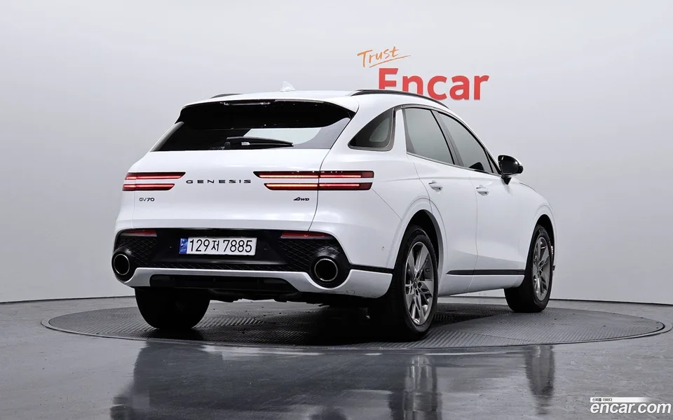 Genesis GV70 2.5T AWD 2024 — миниатюра 2