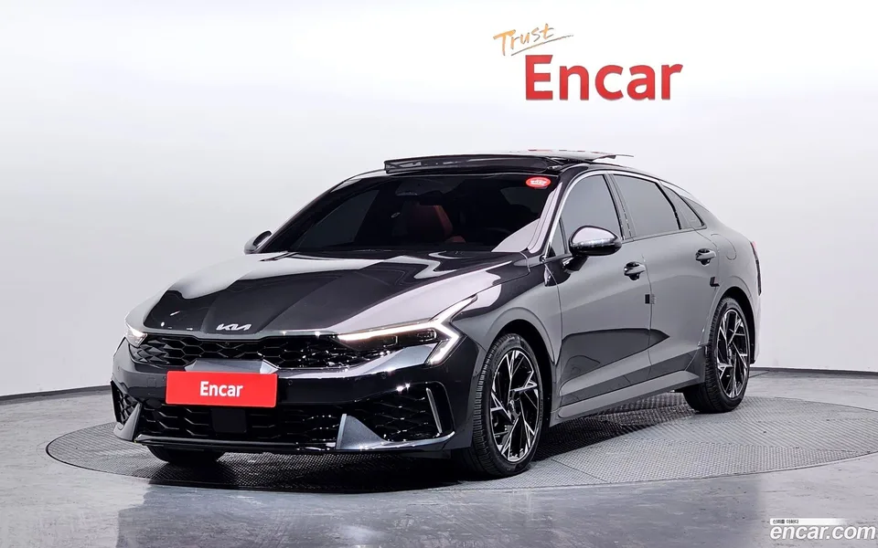 Kia K5 Hybrid 2023 — фото 1, купить с доставкой в Москву