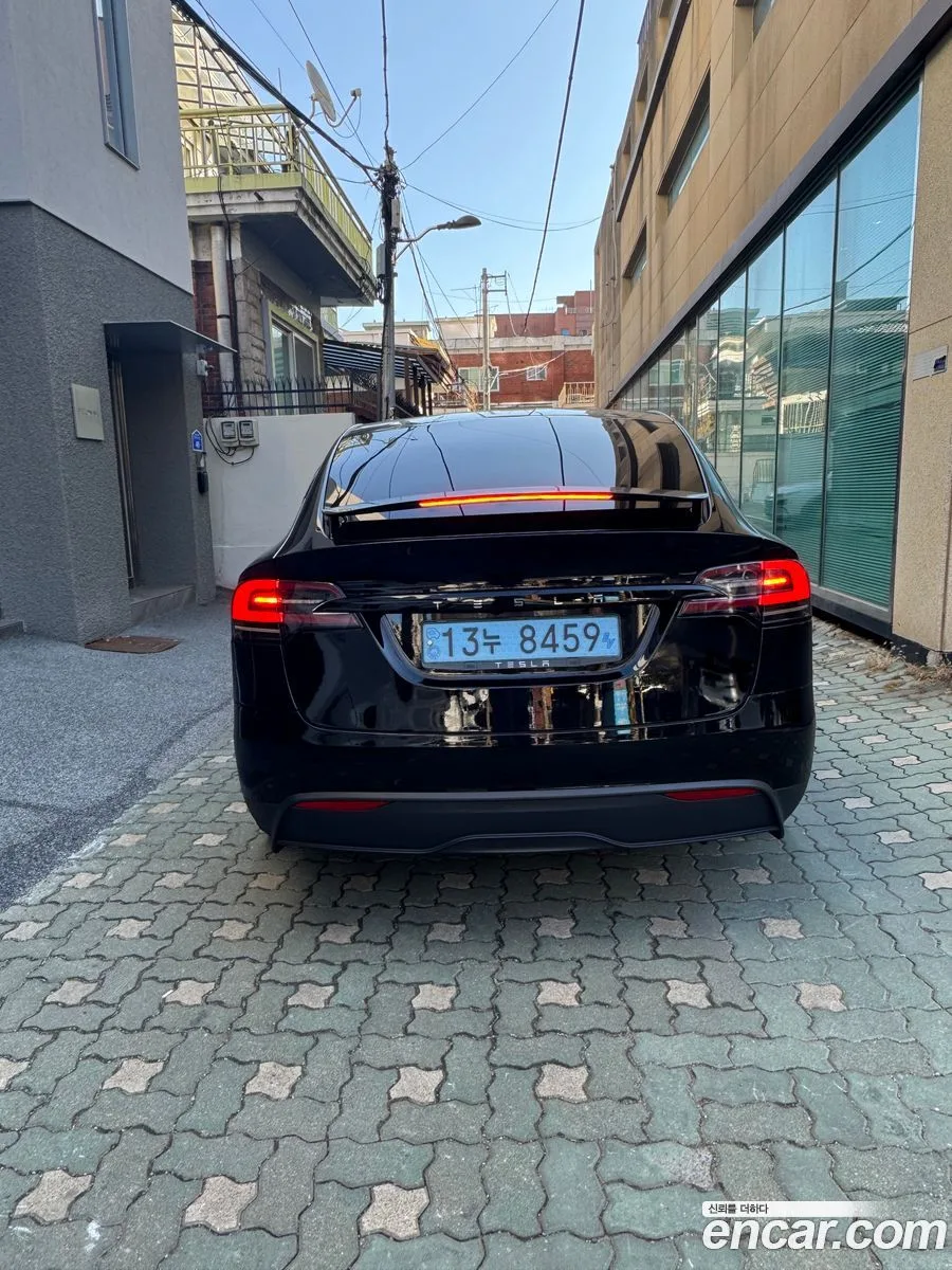 Tesla Model X AWD 2023 — миниатюра 4