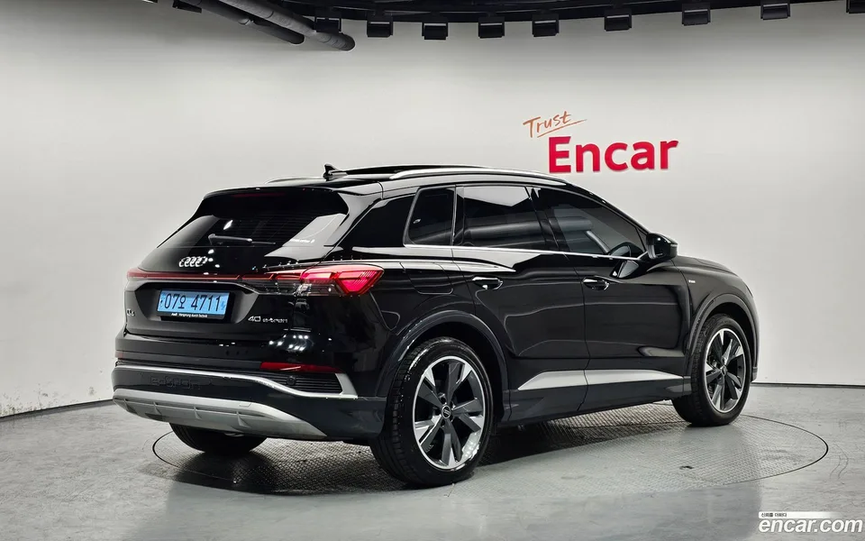 Audi Q4 e-tron 40 2023 — миниатюра 2
