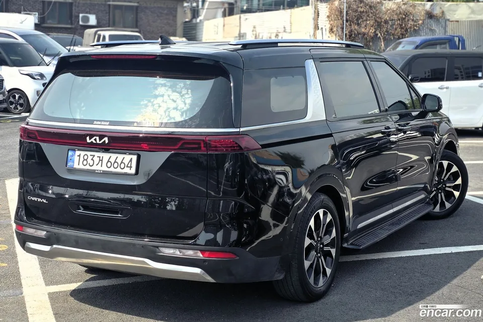 Kia Carnival 9 2022 — миниатюра 2