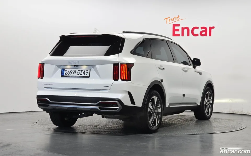 Kia Sorento HEV 1.6 2WD 2023 — миниатюра 2