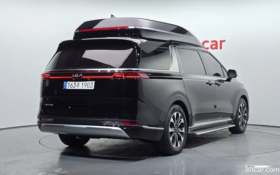 Kia Carnival 7 2023 — миниатюра 2