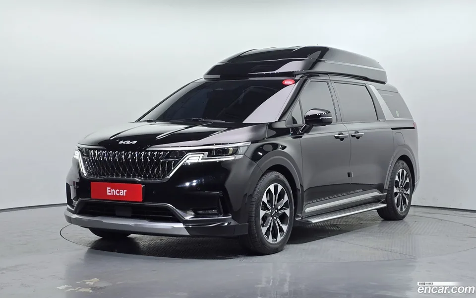 Kia Carnival 7 2023 — фото 1, купить с доставкой в Москву