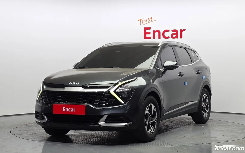 Kia Sportage 2.0 2WD 2022 — фото 1, купить с доставкой в Москву