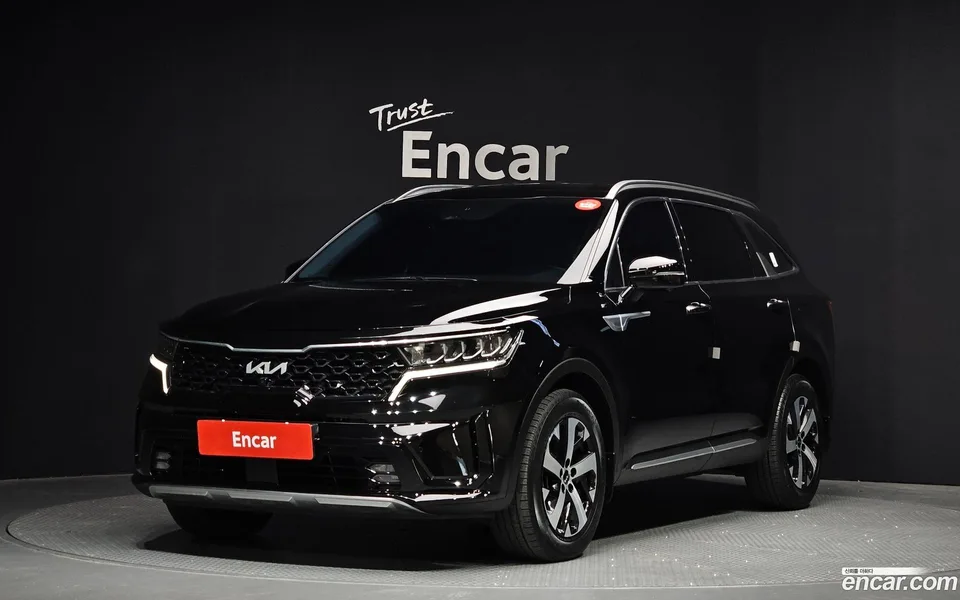 Kia Sorento 2.5T 2WD 2023 — фото 1, купить с доставкой в Москву