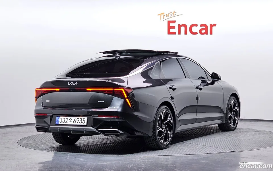 Kia K5 Hybrid 2023 — миниатюра 2