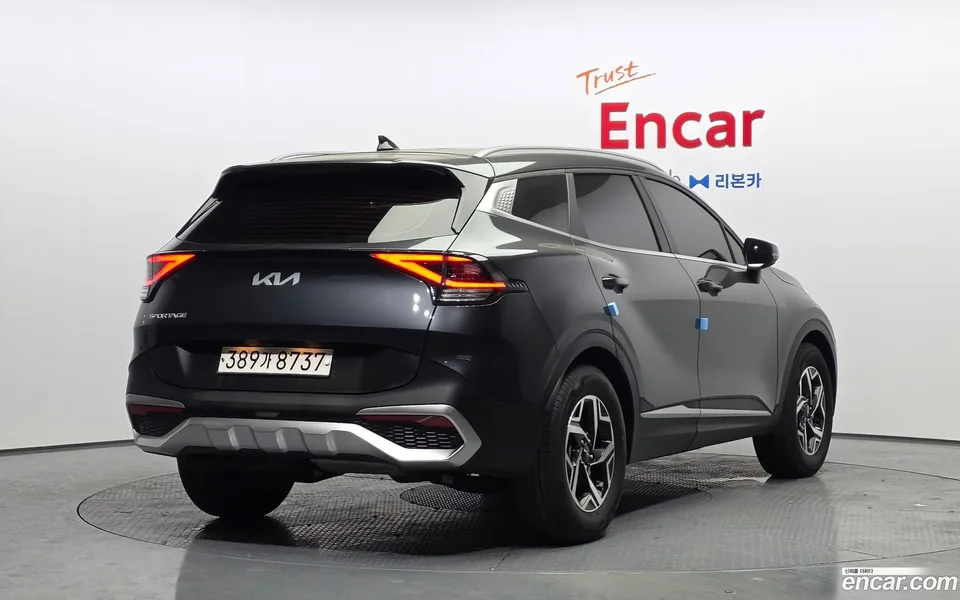 Kia Sportage 2.0 2WD 2022 — миниатюра 2