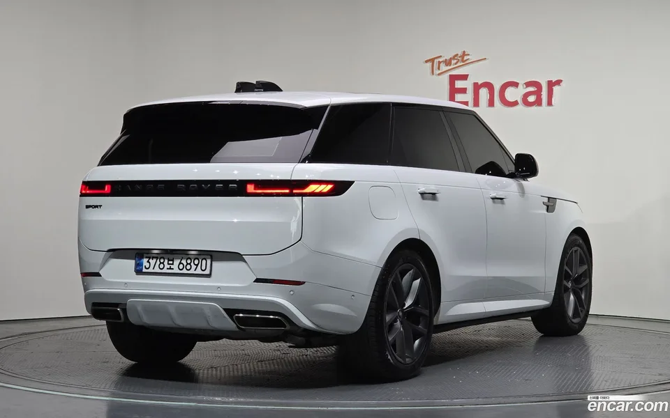 Land Rover Range Rover Sport P550E HSE 2025 — миниатюра 2