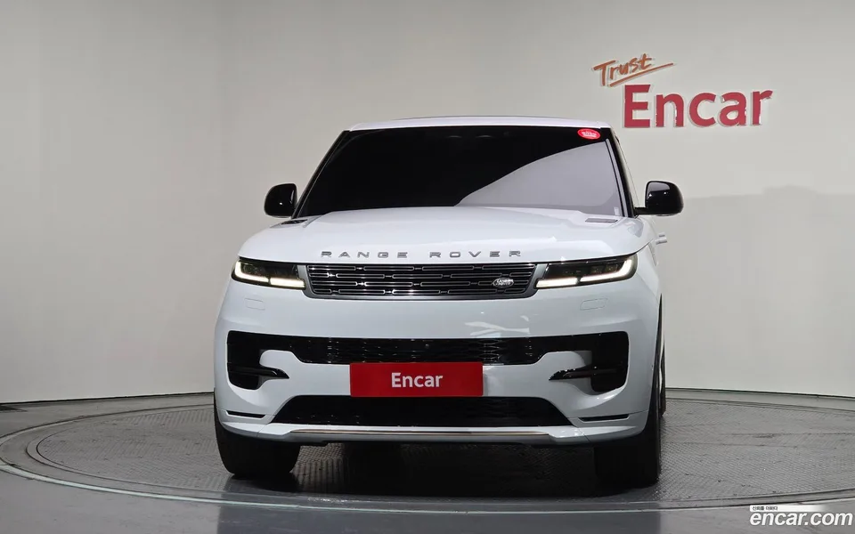 Land Rover Range Rover Sport P550E HSE 2025 — миниатюра 3