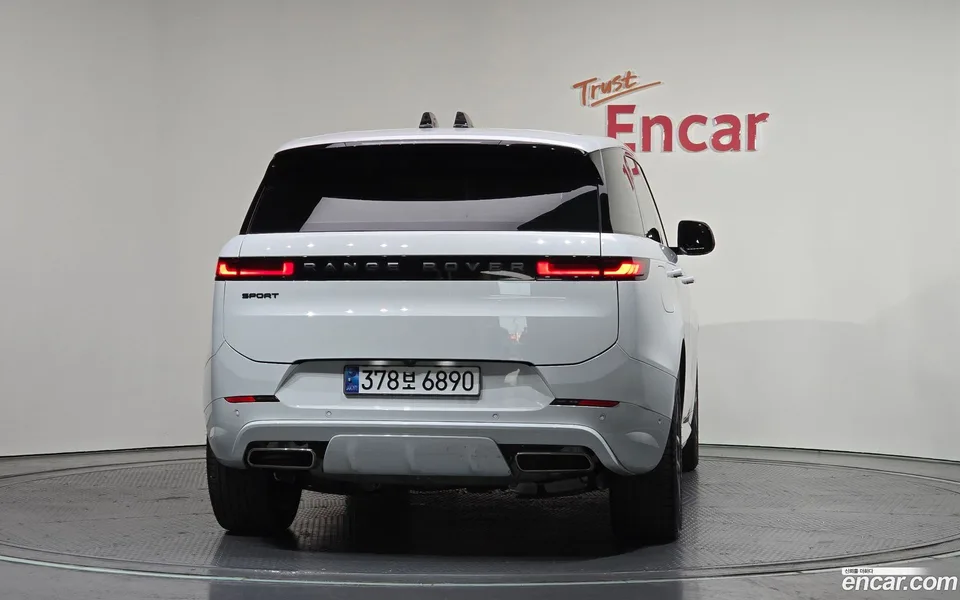 Land Rover Range Rover Sport P550E HSE 2025 — миниатюра 4