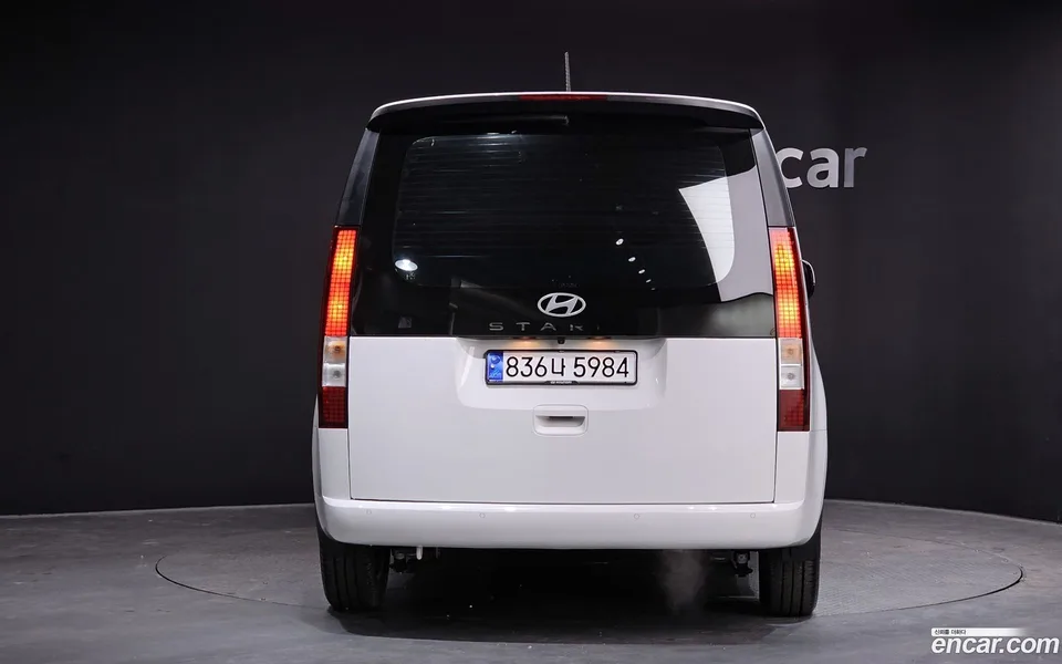 Hyundai Staria L3.5 5 2024 — миниатюра 4