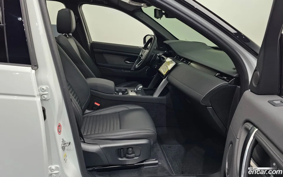 Land Rover Discovery Sport P250 SE 2025 — миниатюра 3