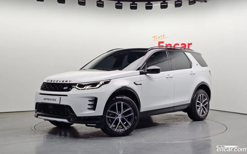 Land Rover Discovery Sport P250 SE 2025 — фото 1, купить с доставкой в Москву
