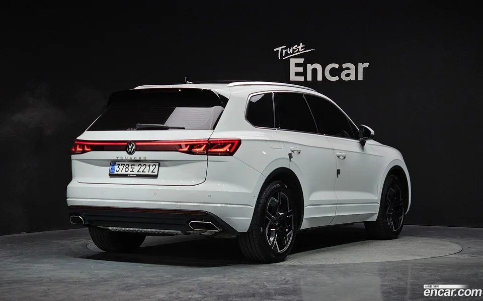 Volkswagen Touareg 3.0 TDI 2024 — миниатюра 2