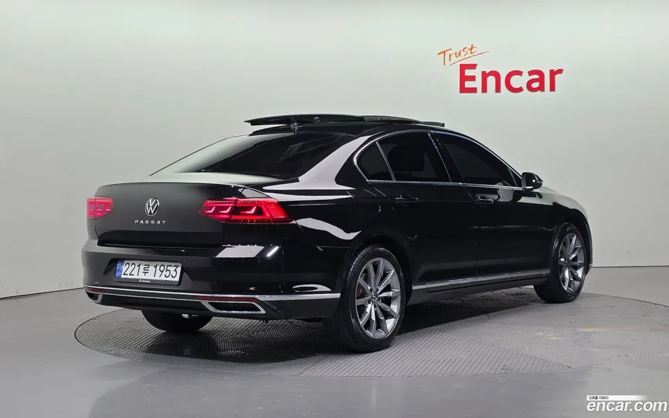 Volkswagen Passat GT 2.0 TDI 2022 — миниатюра 2