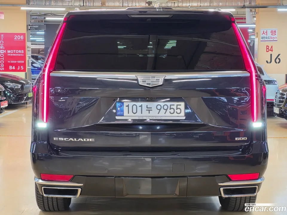 Cadillac Escalade 6.2 ESV 2023 — миниатюра 4