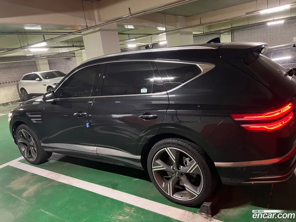 Genesis GV80 2.5T AWD 2023 — миниатюра 2