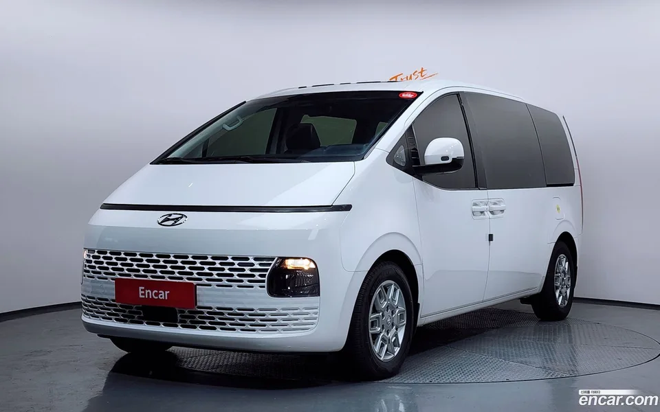 Hyundai Staria 4WD 9 2022 — фото 1, купить с доставкой в Москву
