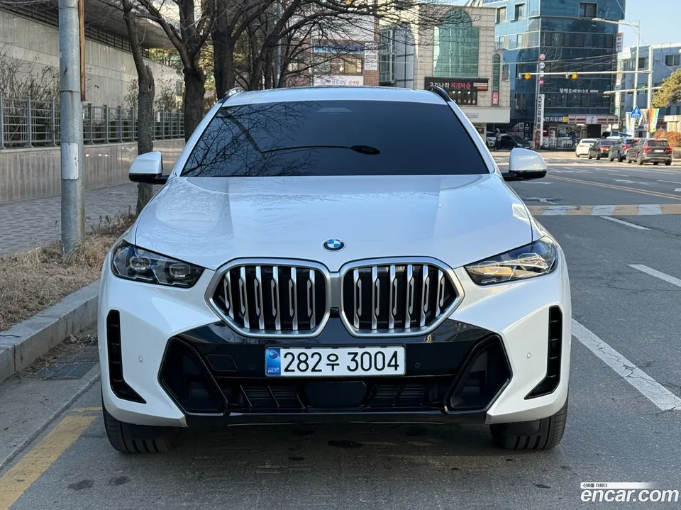 BMW X6 xDrive40i M 2025 — миниатюра 2