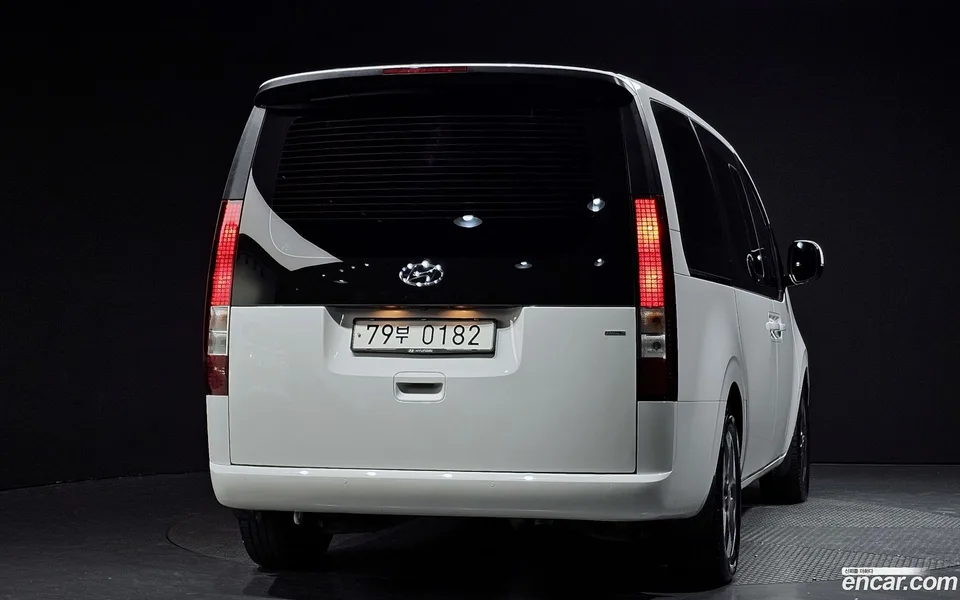 Hyundai Staria 4WD 11 2023 — миниатюра 4