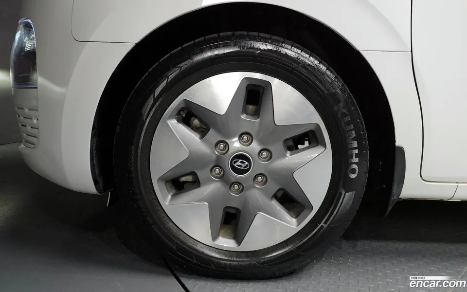 Hyundai Staria 4WD 11 2023 — миниатюра 5