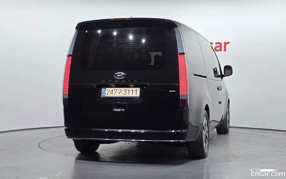 Hyundai Staria 4WD 9 2023 — миниатюра 4