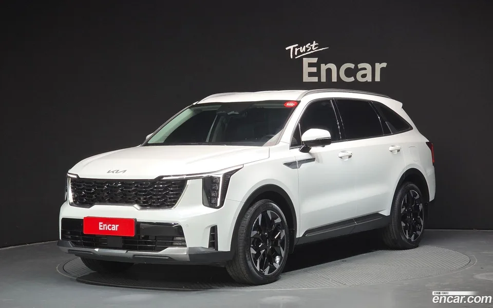 Kia Sorento 2.5T 2WD 2024 — фото 1, купить с доставкой в Москву