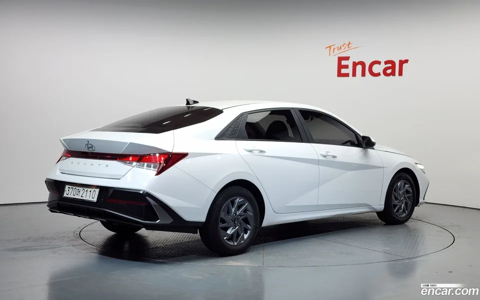 Hyundai Avante CN7 1.6 2023 — миниатюра 2