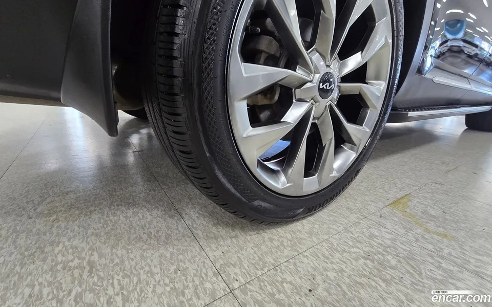 Kia Sorento 2.2 2WD 2023 — миниатюра 2