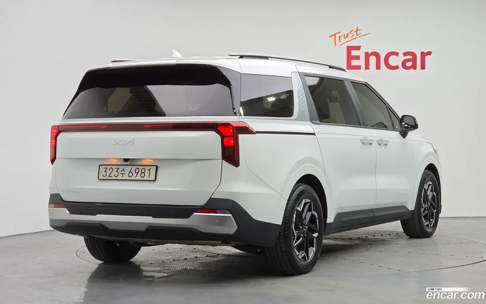 Kia Carnival 9 2024 — миниатюра 2