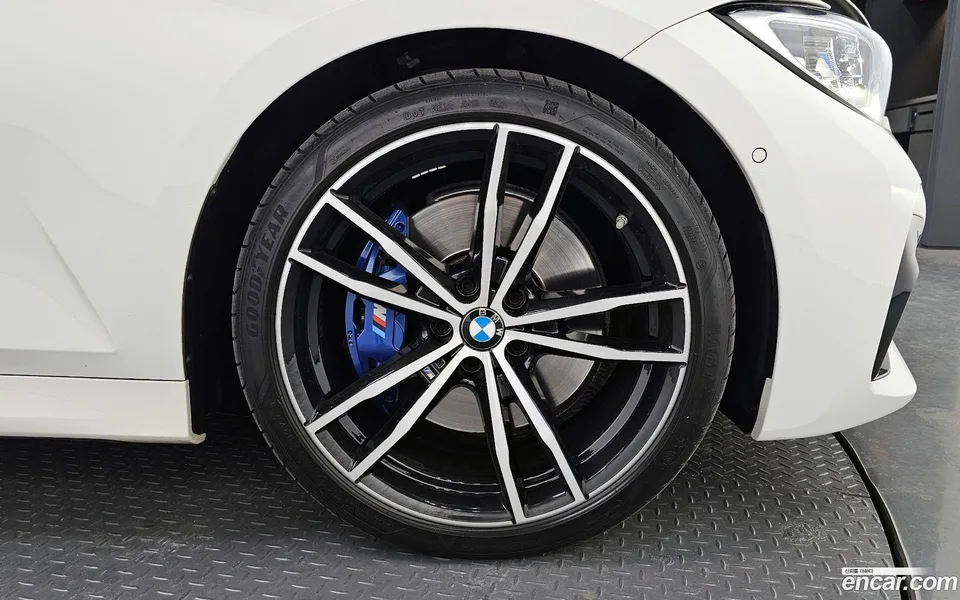BMW 3 Series 320d M 2022 — миниатюра 5