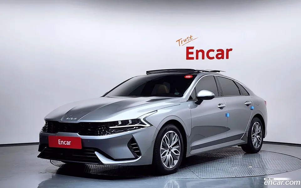 Kia K5 Hybrid 2023 — фото 1, купить с доставкой в Москву