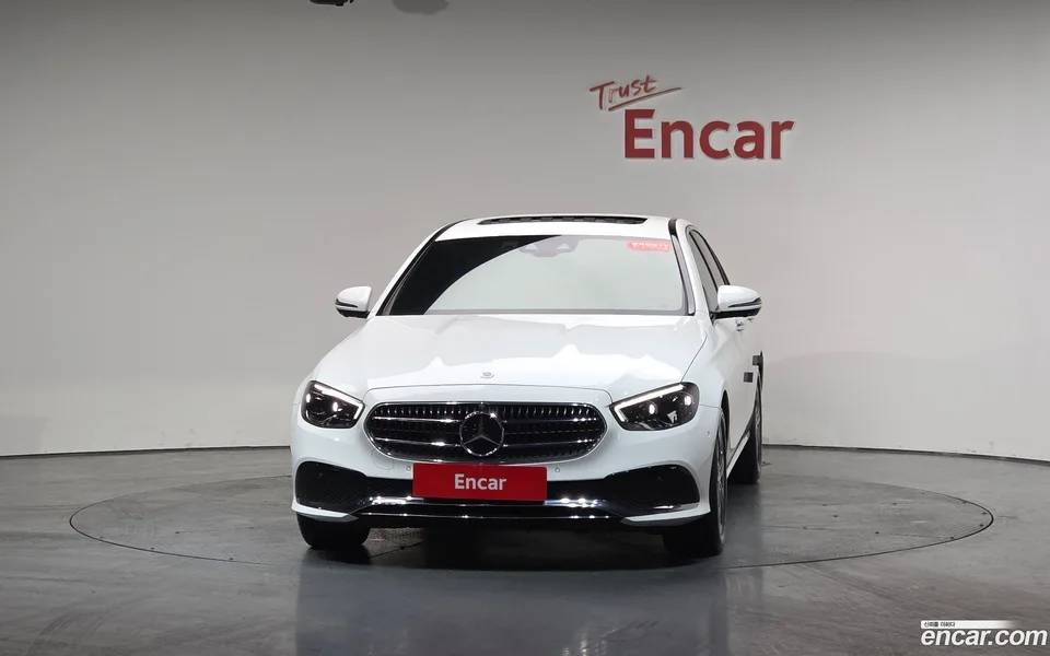 Mercedes-Benz E-Class E350 4MATIC 2022 — миниатюра 3