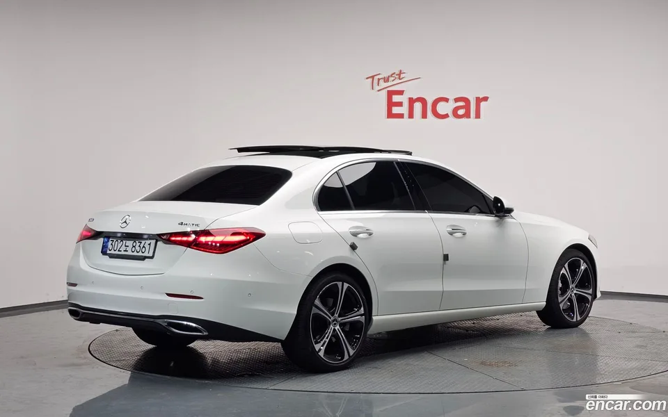 Mercedes-Benz C-Class C300 4MATIC 2023 — миниатюра 2
