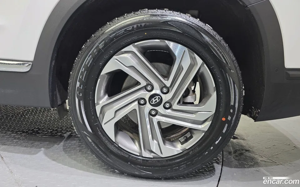 Hyundai SantaFe 2.5T 2WD 2023 — миниатюра 5