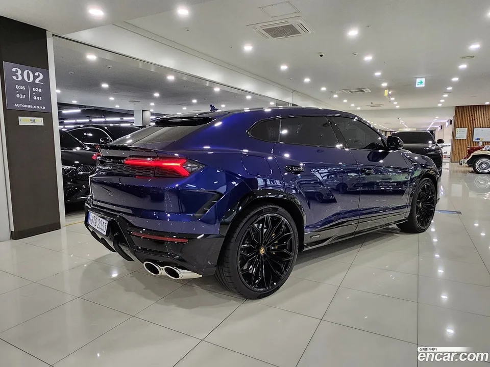 Lamborghini Urus 4.0 V8 SE 2025 — миниатюра 2