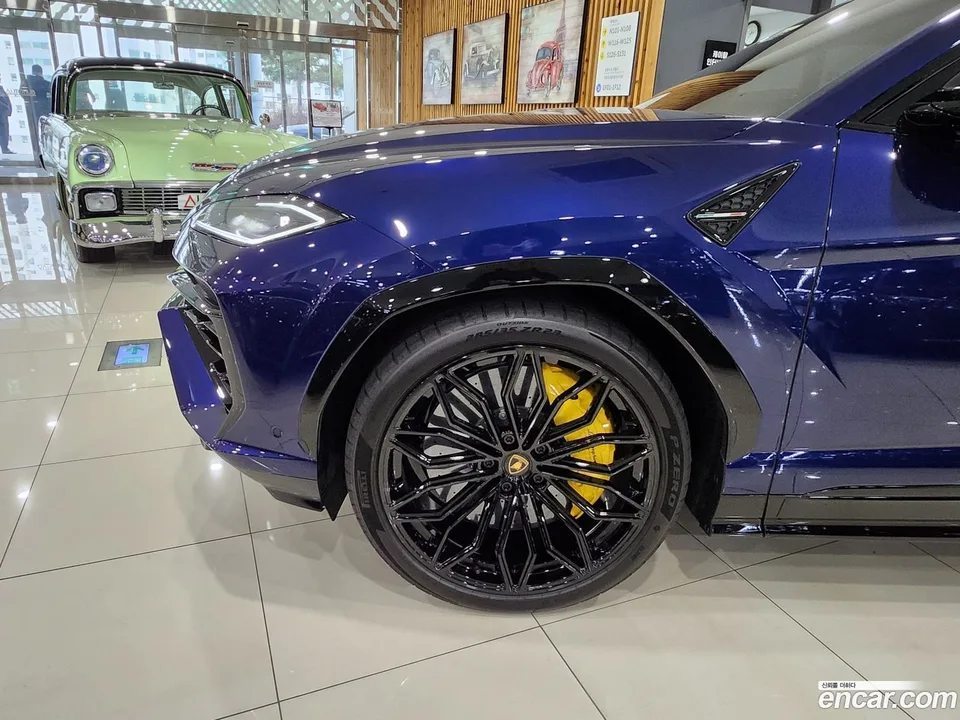 Lamborghini Urus 4.0 V8 SE 2025 — миниатюра 5