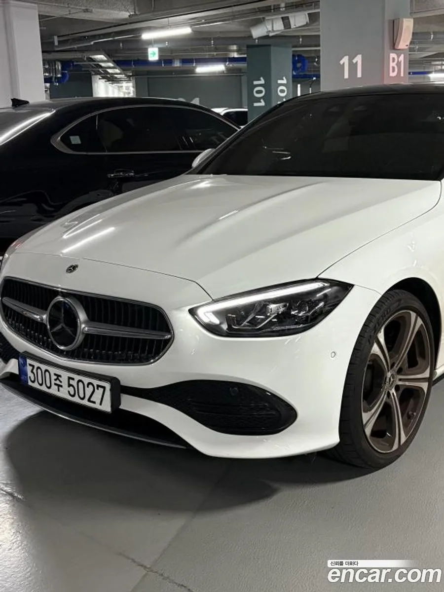 Mercedes-Benz C-Class C300 4MATIC 2023 — миниатюра 2