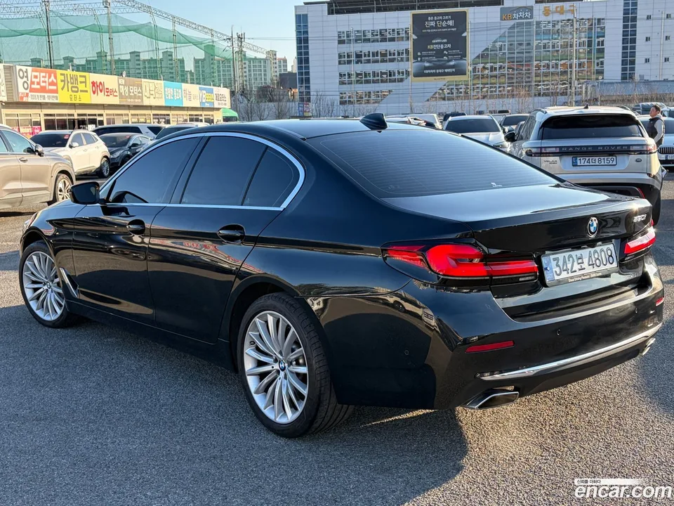 BMW 5 Series 530i 2023 — миниатюра 5