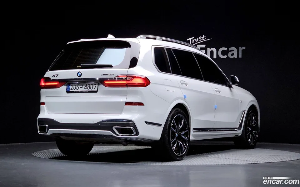 BMW X7 xDrive 40i M 6 2022 — миниатюра 2