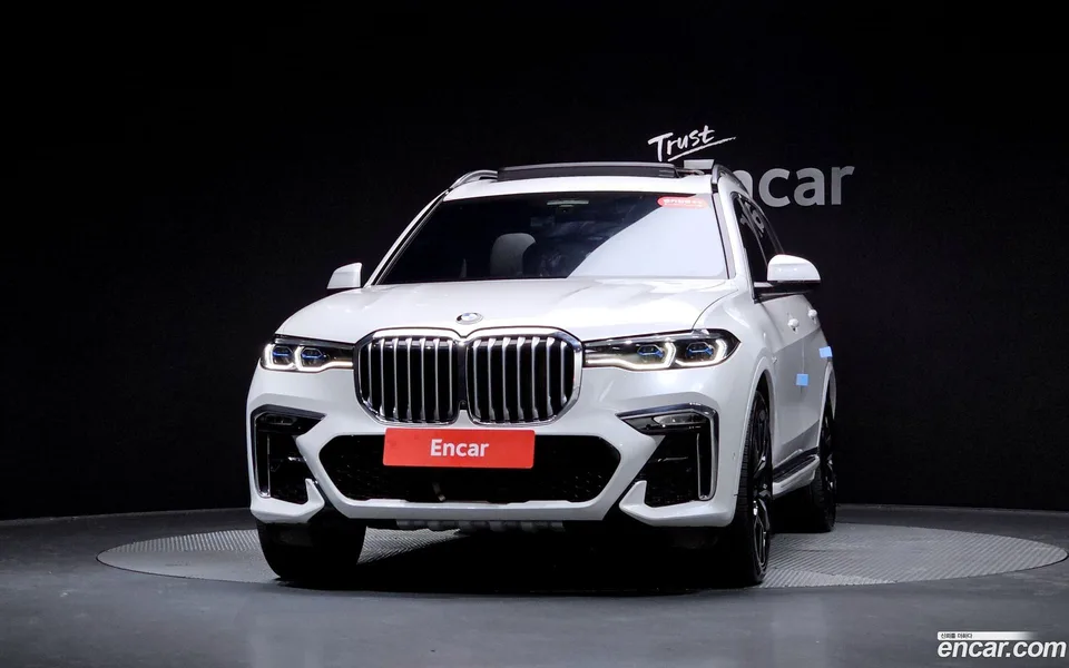 BMW X7 xDrive 40i M 6 2022 — миниатюра 3