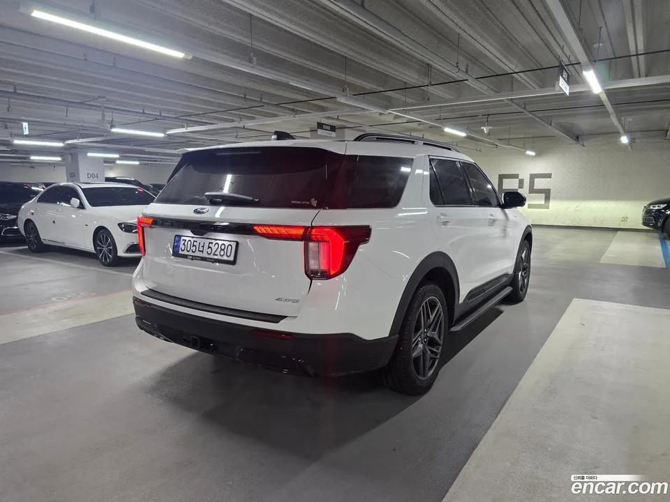 Ford Explorer 2.3 ST- 4WD 2024 — миниатюра 2
