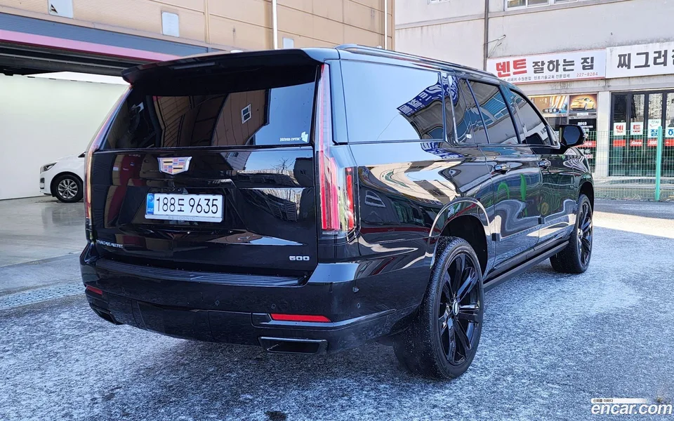 Cadillac Escalade 6.2 ESV 2025 — миниатюра 2