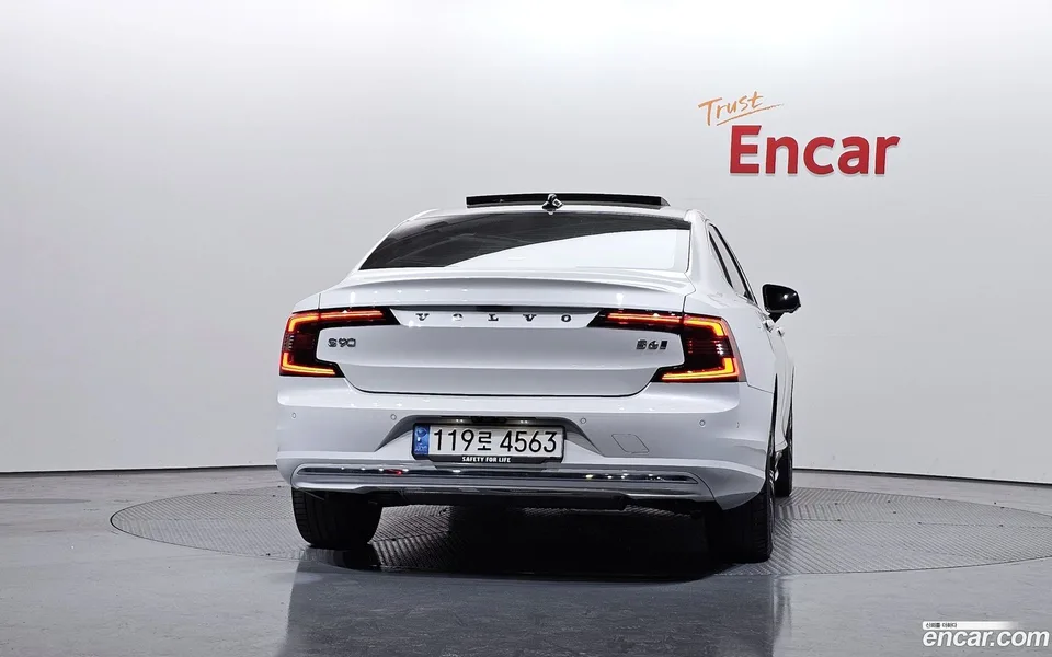 Volvo S90 B6 AWD 2023 — миниатюра 4